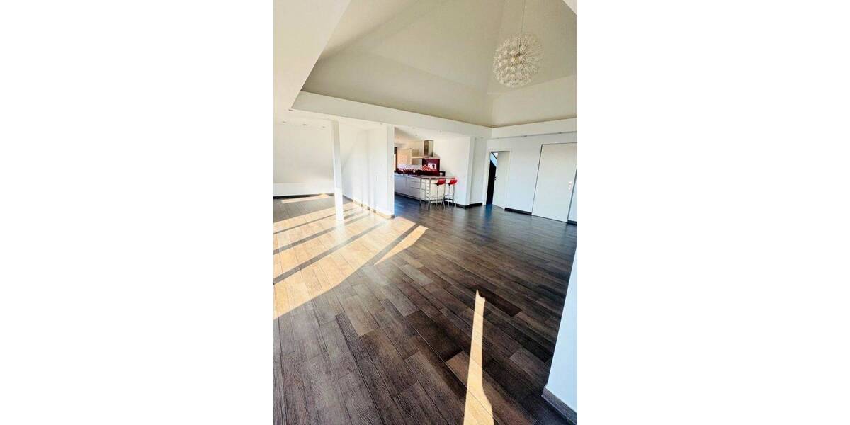 Etagenwohnung Euskirchen Innenstadt - 4 Zimmer, 134 m&sup2;, 375.000&euro; | Angebot:26672878