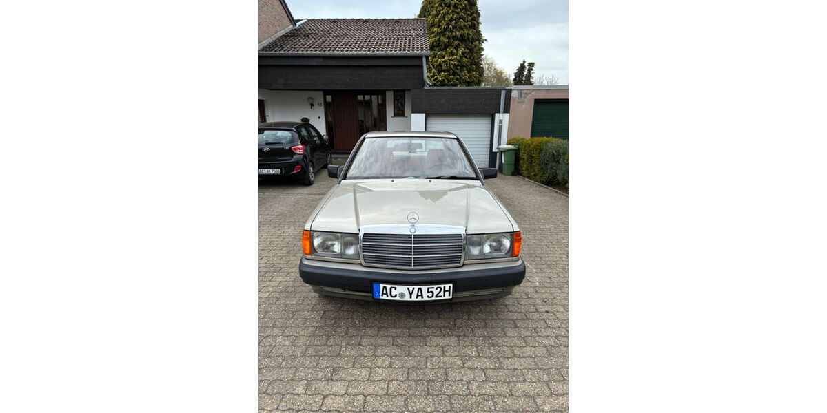 Mercedes-Benz 190 104.000 km 7.600 &euro; Aachen 52062