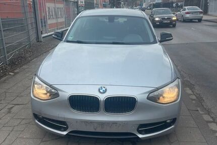 BMW 116 270.000 km 3.899 &euro; Aachen 52070