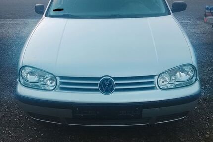 VW Golf 208.000 km 700 &euro; aachen 52074