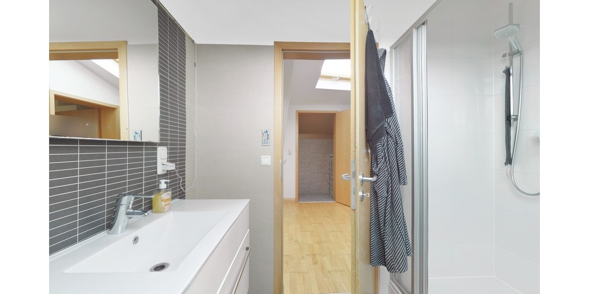 Kohlscheid - Wohnqualität trifft Investment. Großzügiges Einfamilienhaus in beliebter Lage - Einfamilienhaus Herzogenrath / Klinkheide Klinkheide | Angebot:26933141