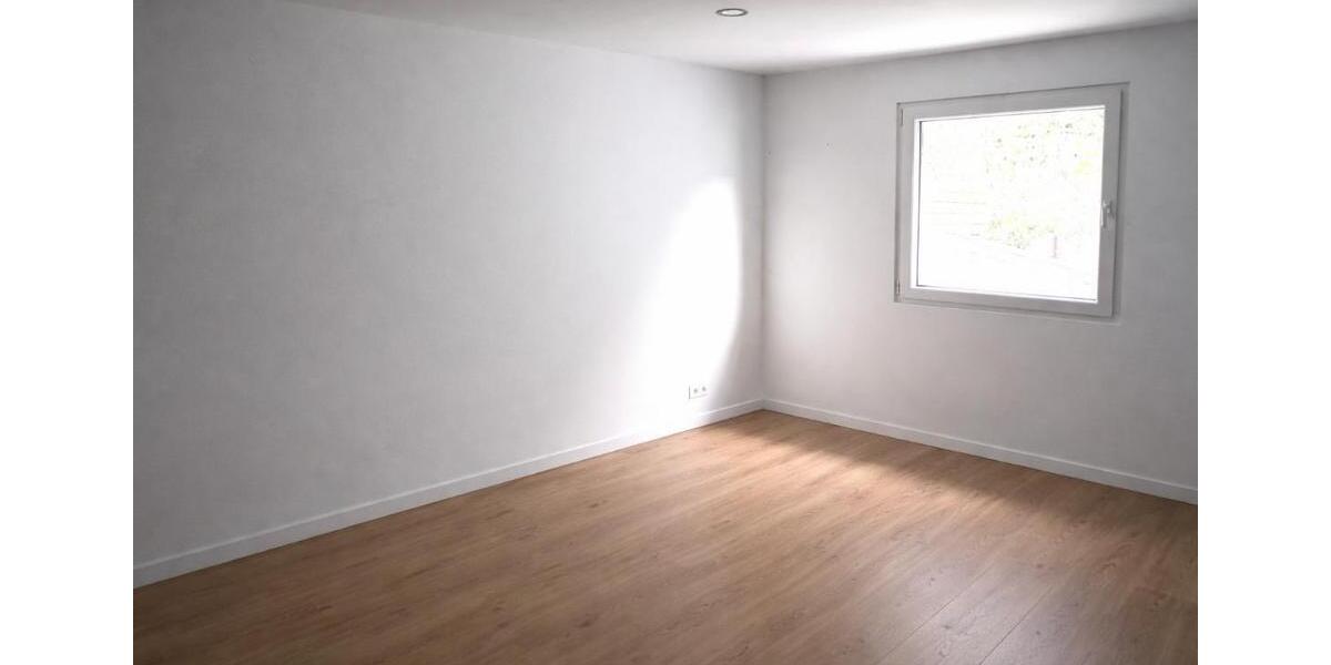 Etagenwohnung Heimbach - 6 Zimmer, 137 m&sup2;, 1.150&euro; | Angebot:25842750