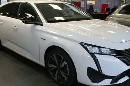 Peugeot 308 SW Hybrid 180 e-EAT8 Allure 87.708 km 18.980 &euro; Euskirchen 53881