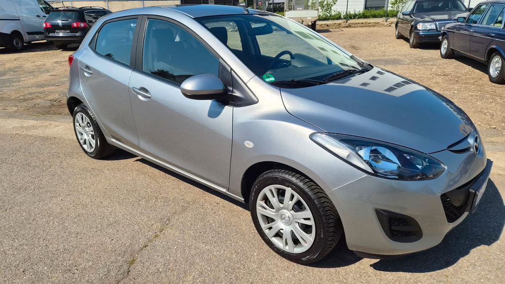 Mazda 2 57.473 km 8.300 &euro; Hürth 50354
