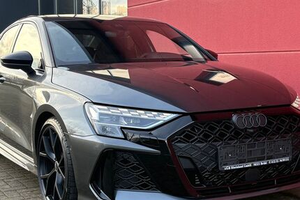 Audi RS3 7.532 km 58.800 &euro; Brühl 50321