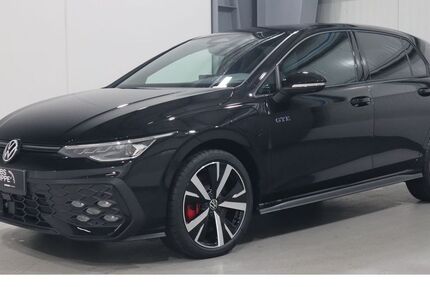 VW Golf 4.444 km 44.920 &euro; Aachen 52078