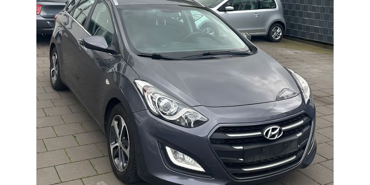 Hyundai i30 223.000 km 4.950 &euro; Bergheim (bei Köln) 50129