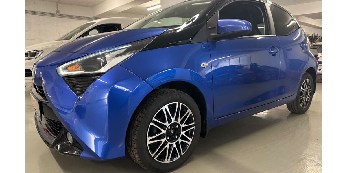 Toyota Aygo (X) 128.500 km 9.900 &euro; Stolberg 52224