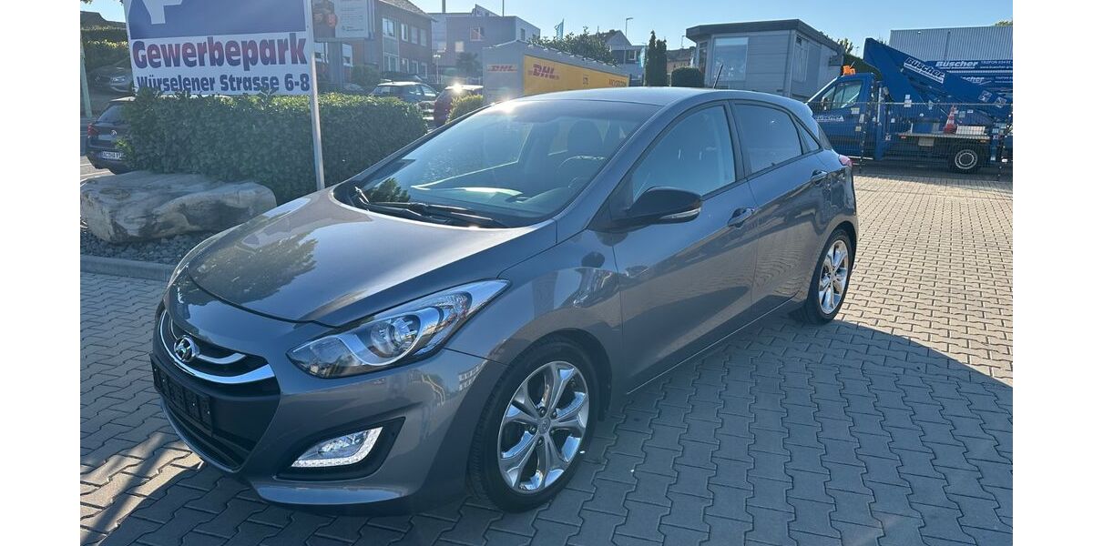 Hyundai i30 144.175 km 6.490 &euro; Stolberg 52222