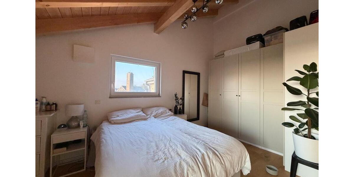 Dachgeschoßwohnung Bedburg - 5 Zimmer, 125 m&sup2;, 2.000&euro; | Angebot:26506474