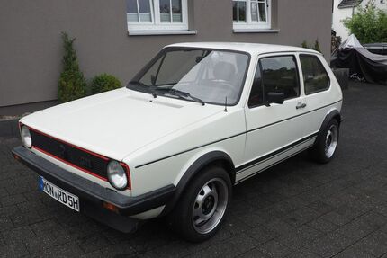 VW Golf 124.178 km 22.800 &euro; Roetgen 52159