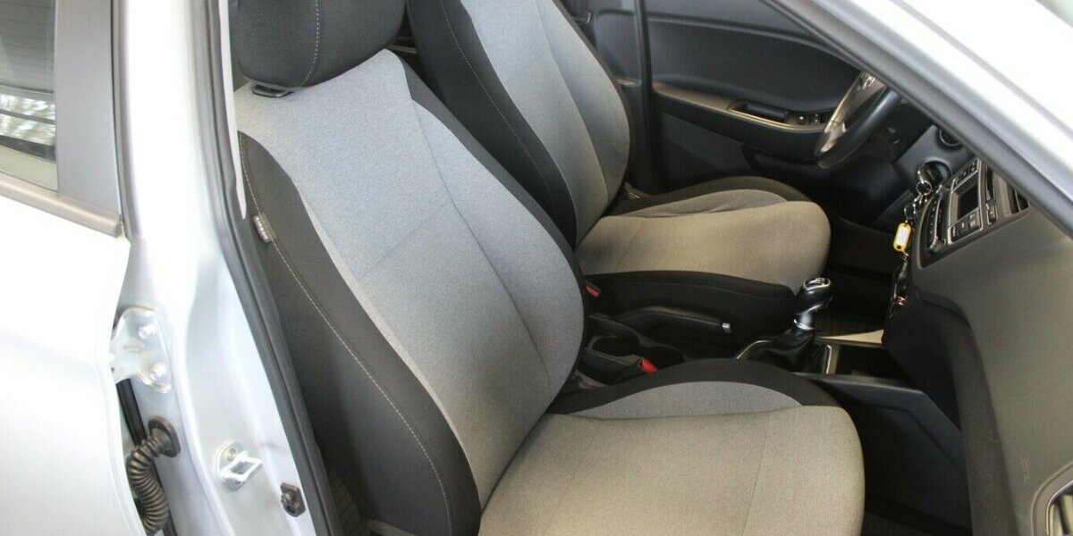 Hyundai i20 blue 1.0 T-GDI Ahk. - Klima - BT. 83.050 km 11.980 &euro; Euskirchen 53881