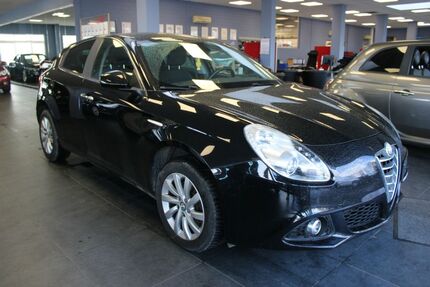 Alfa Romeo Giulietta 119.650 km 10.980 &euro; Euskirchen 53881