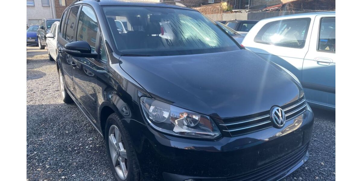VW Touran 296.861 km 6.500 &euro; Euskirchen 53879