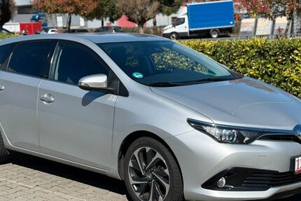 Toyota Auris 134.293 km 9.990 &euro; Alsdorf 52477