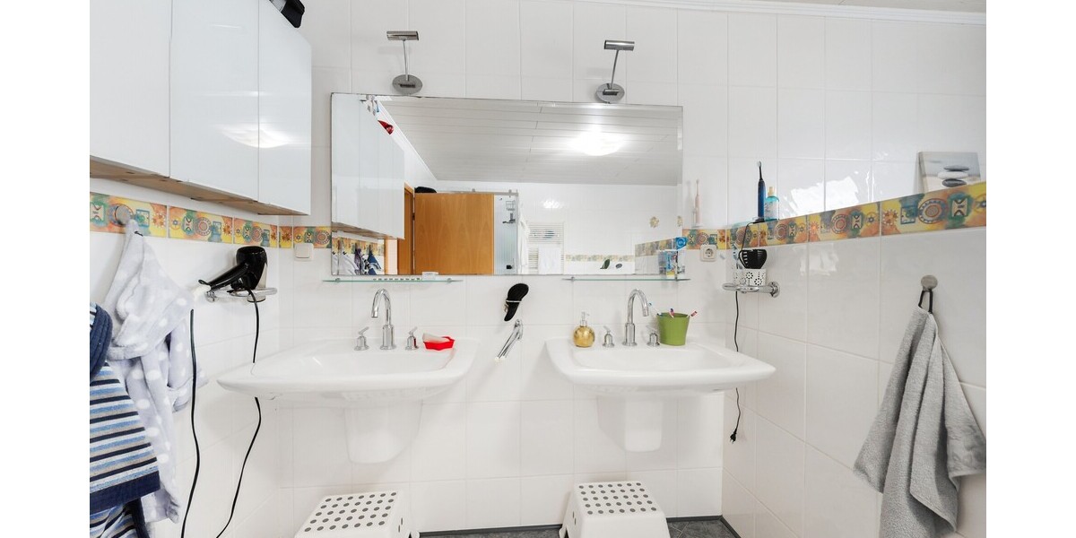 Kohlscheid - Wohnqualität trifft Investment. Großzügiges Einfamilienhaus in beliebter Lage - Einfamilienhaus Herzogenrath / Klinkheide Klinkheide | Angebot:26933141