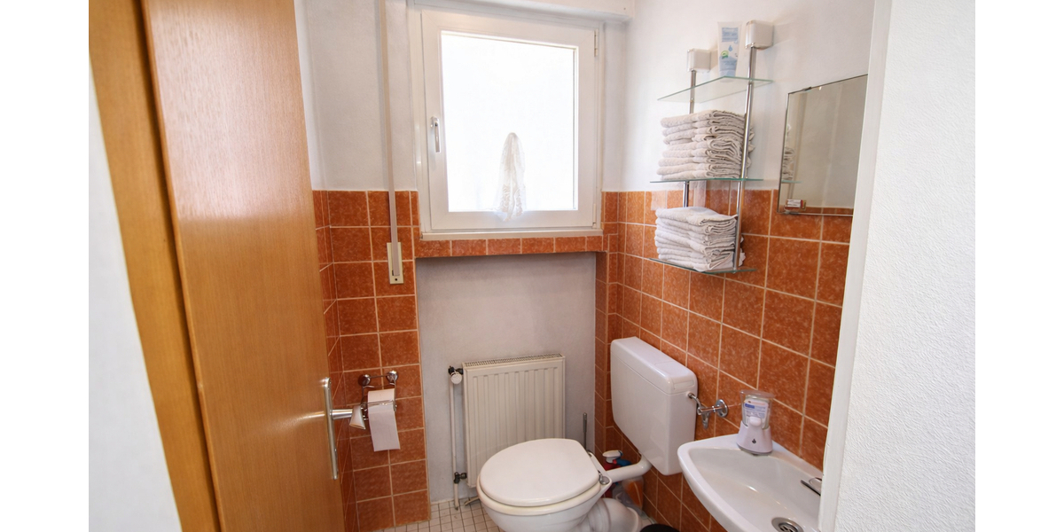 Mit 3D: Mehrfamilienhaus 4 Einheiten (2 Wg. frei) + 4 Garagen – Potenzial bis ca. 40.000 EUR p.a. - Mehrfamilienhaus, Wohnhaus Brühl | Angebot:26001821