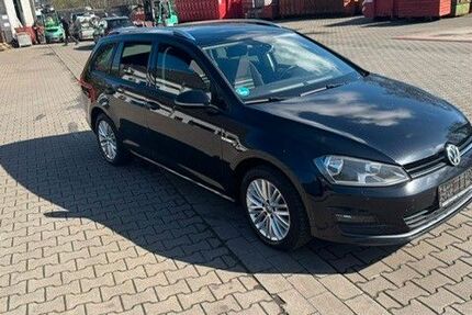 VW Golf 216.000 km 6.450 &euro; Stolberg 52222