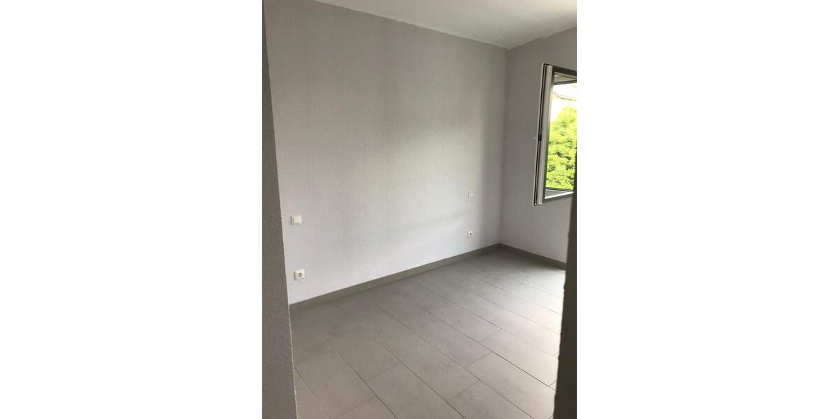 Dachgeschoßwohnung Weilerswist - 3 Zimmer, 96 m&sup2;, 1.000&euro; | Angebot:25922781