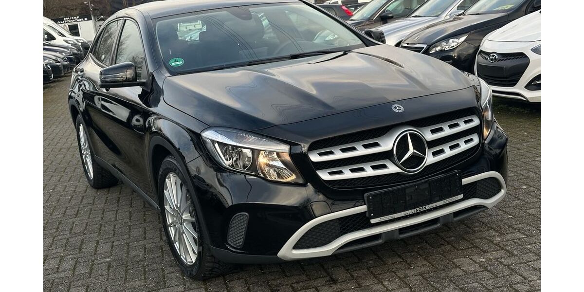 Mercedes-Benz GLA 180 176.000 km 12.800 &euro; Aachen 52070