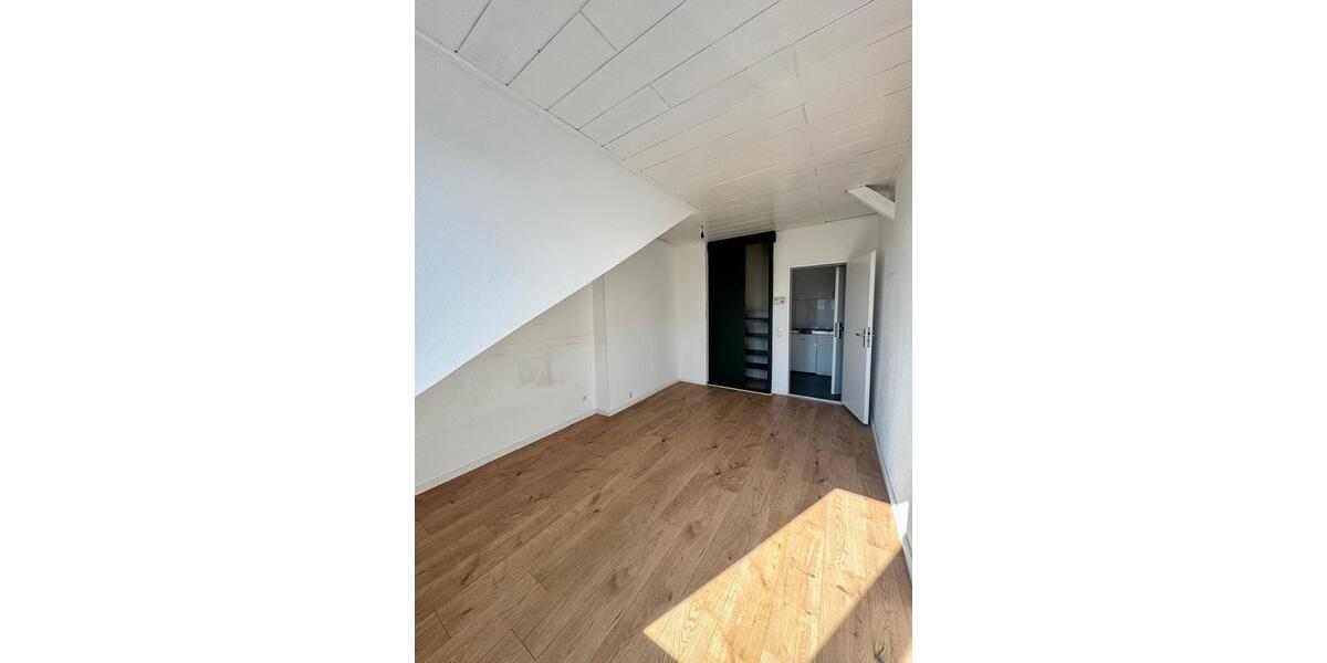Dachgeschoßwohnung Aachen Aachen-Mitte - 1 Zimmer, 20 m&sup2;, 430&euro; | Angebot:25920216