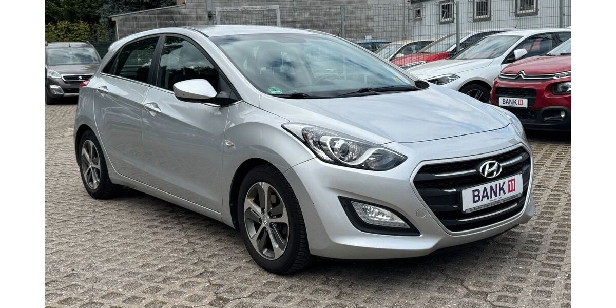 Hyundai i30 221.855 km 5.900 &euro; Würselen 52146