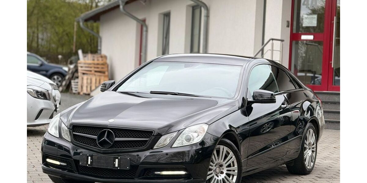 Mercedes-Benz E 200 152.000 km 11.950 &euro; Langerwehe 52379