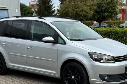 VW Touran 213.831 km 5.990 &euro; Alsdorf 52477