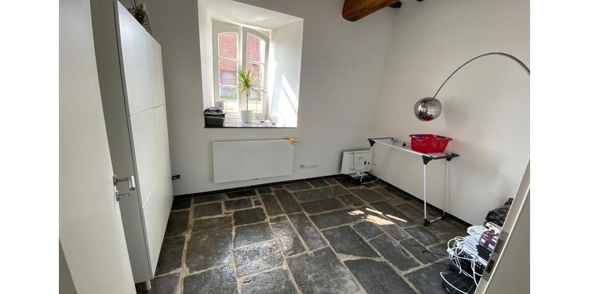 Etagenwohnung Eschweiler - 3 Zimmer, 130 m&sup2;, 2.000&euro; | Angebot:25995504