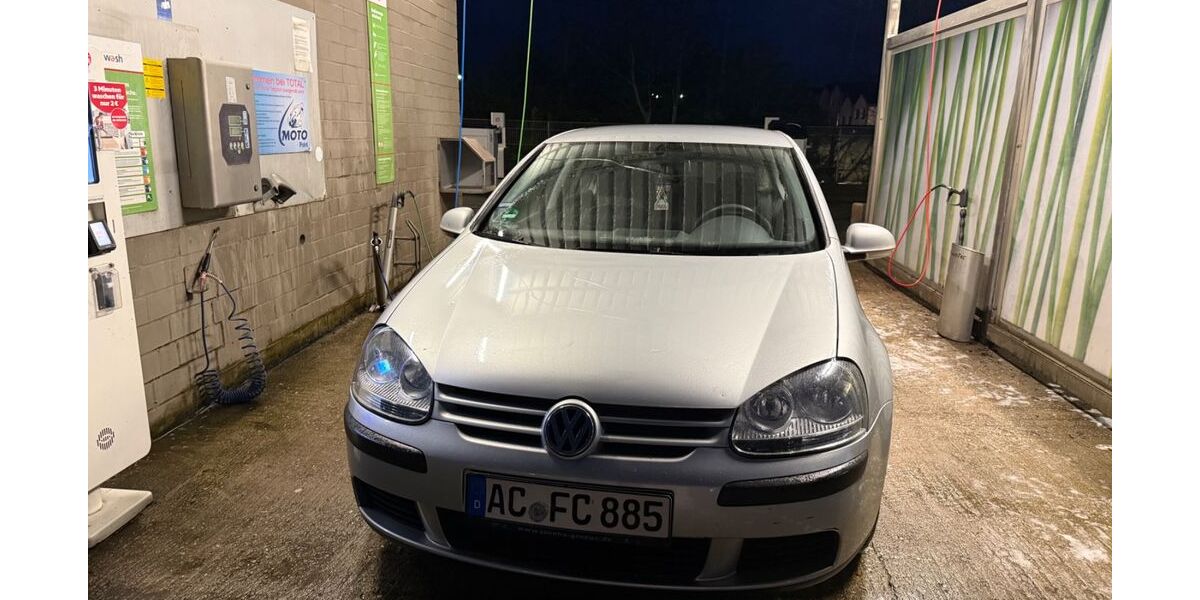 VW Golf 211.000 km 3.400 &euro; Eschweiler 52249