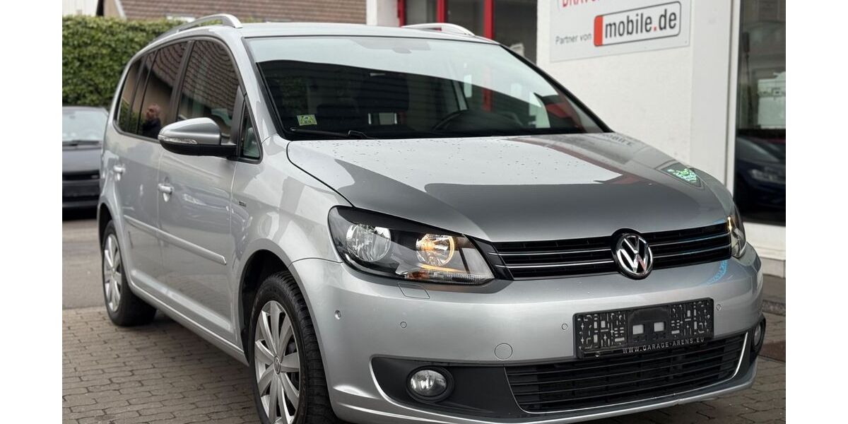 VW Touran 192.000 km 9.499 &euro; Euskirchen 53879