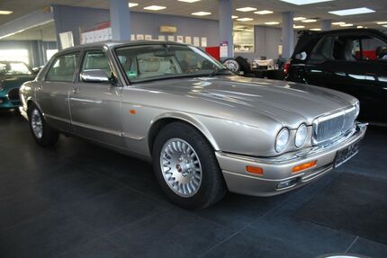 Jaguar XJ 119.865 km 19.980 &euro; Euskirchen 53881