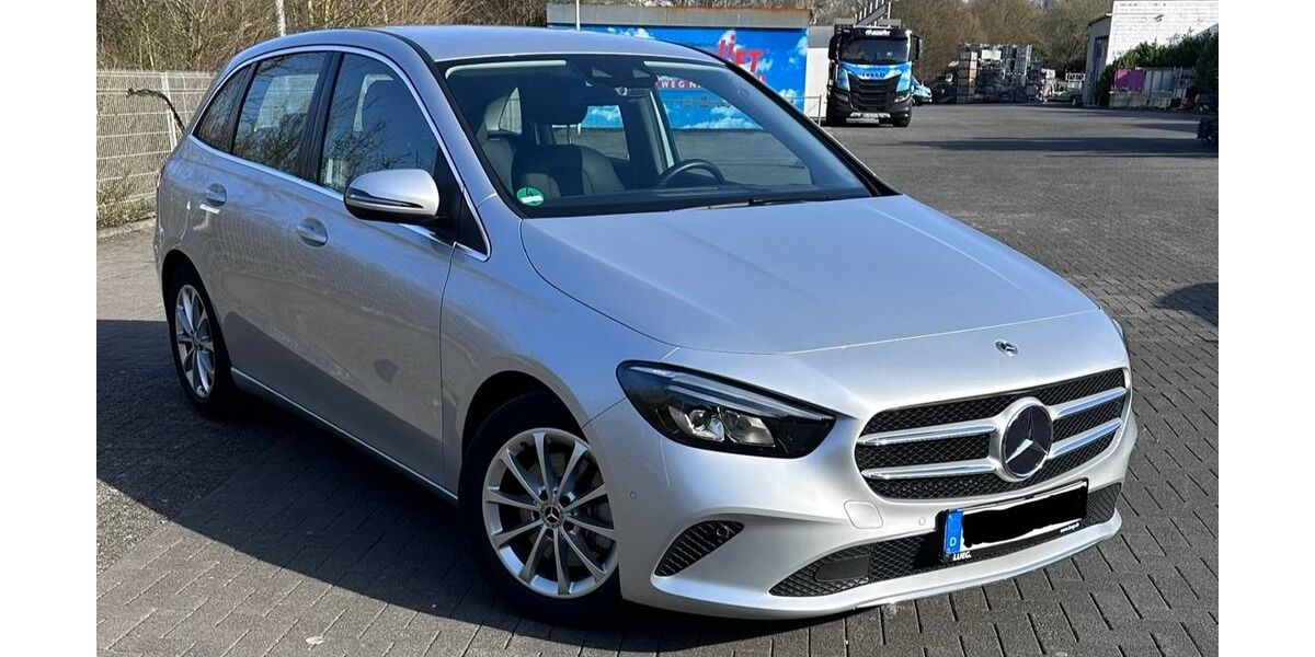 Mercedes-Benz 220 21.960 km 32.500 &euro; Aachen 52076