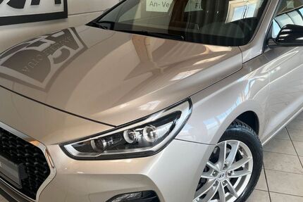 Hyundai i30 27.000 km 14.999 &euro; Jülich 52428