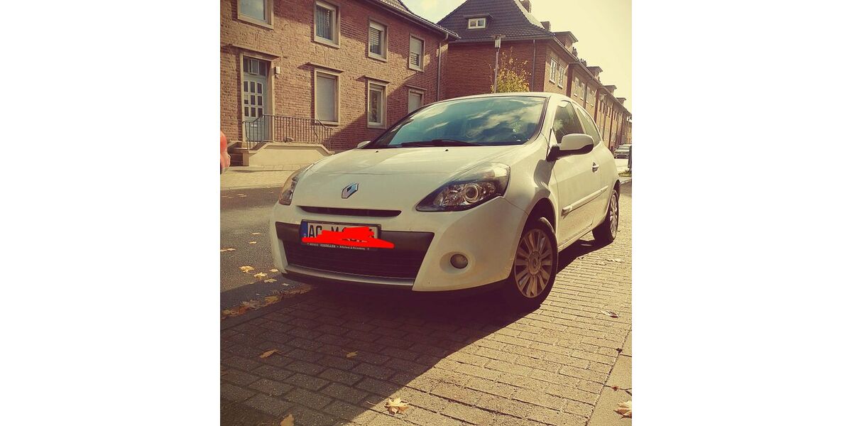 Renault Clio 145.000 km 1.999 &euro; Düren 52351