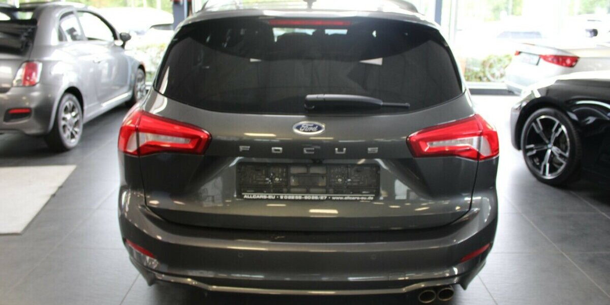 Ford Focus 1.5 EcoBoost Aut. St-Line 51.050 km 17.980 &euro; Euskirchen 53881