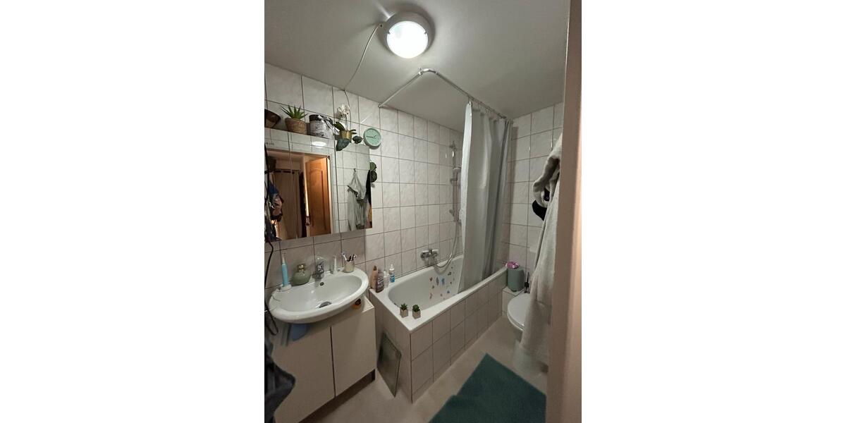 Dachgeschoßwohnung Hürth - 2.5 Zimmer, 55 m&sup2;, 1.000&euro; | Angebot:25081418