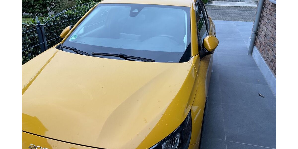 Peugeot e-208 45.100 km 13.990 &euro; Elsdorf 50189