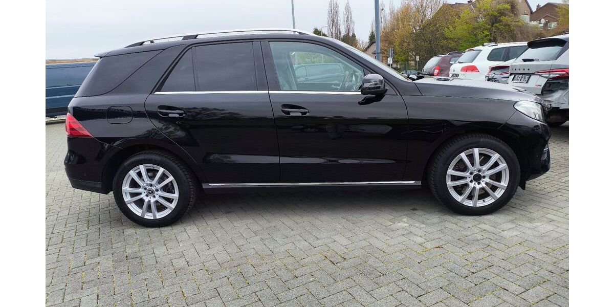 Mercedes-Benz GLE 350 123.823 km 34.499 &euro; Alsdorf (Nordrhein-Westfalen) 52477