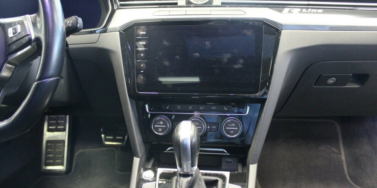 VW Arteon 2.0 TSI 4-Motion DSG R-Line 105.307 km 24.980 &euro; Euskirchen 53881