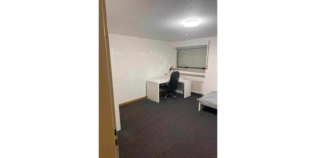 Etagenwohnung Jülich - 12 Zimmer, 18 m&sup2;, 420&euro; | Angebot:26003619