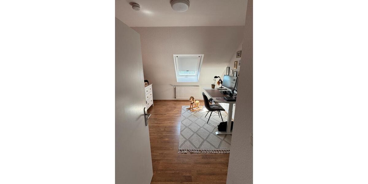 Dachgeschoßwohnung Düren Mariaweiler-Hoven - 3 Zimmer, 71 m&sup2;, 197.000&euro; | Angebot:27114755