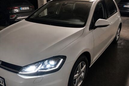 VW Golf 110.000 km 17.900 &euro; Aachen 52074