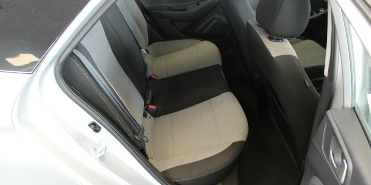 Hyundai i20 1.0 - Klima - 111.957 km 8.980 &euro; Euskirchen 53881