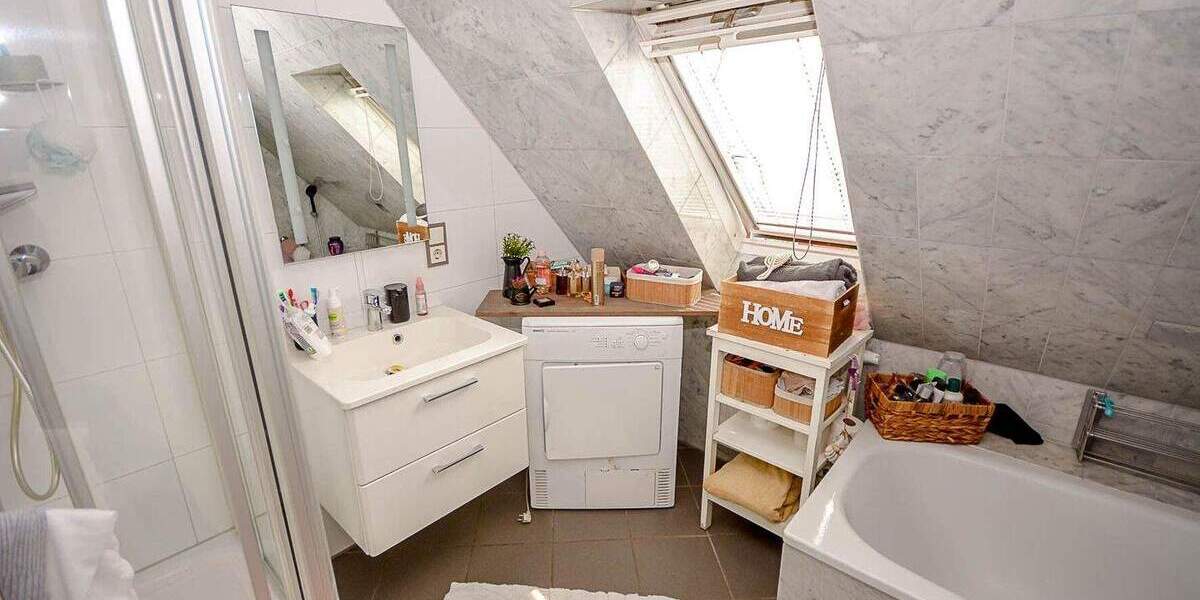 Etagenwohnung Brühl - 4 Zimmer, 124 m&sup2;, 330.000&euro; | Angebot:25748332