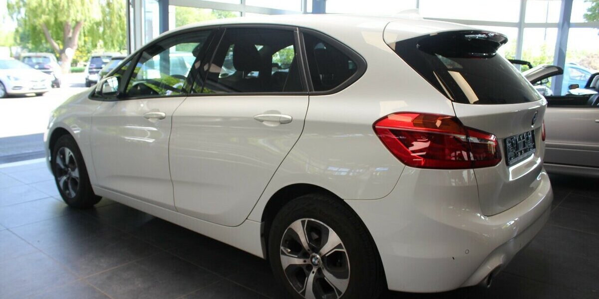 BMW 216 216i Active Tourer - Navi - SHZ - PDC - 1.HAND 61.830 km 15.480 &euro; Euskirchen 53881