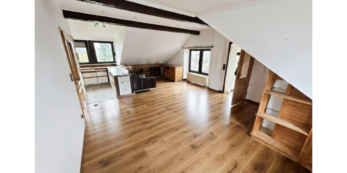 Dachgeschoßwohnung Herzogenrath - 3 Zimmer, 85 m&sup2;, 1.100&euro; | Angebot:25616709