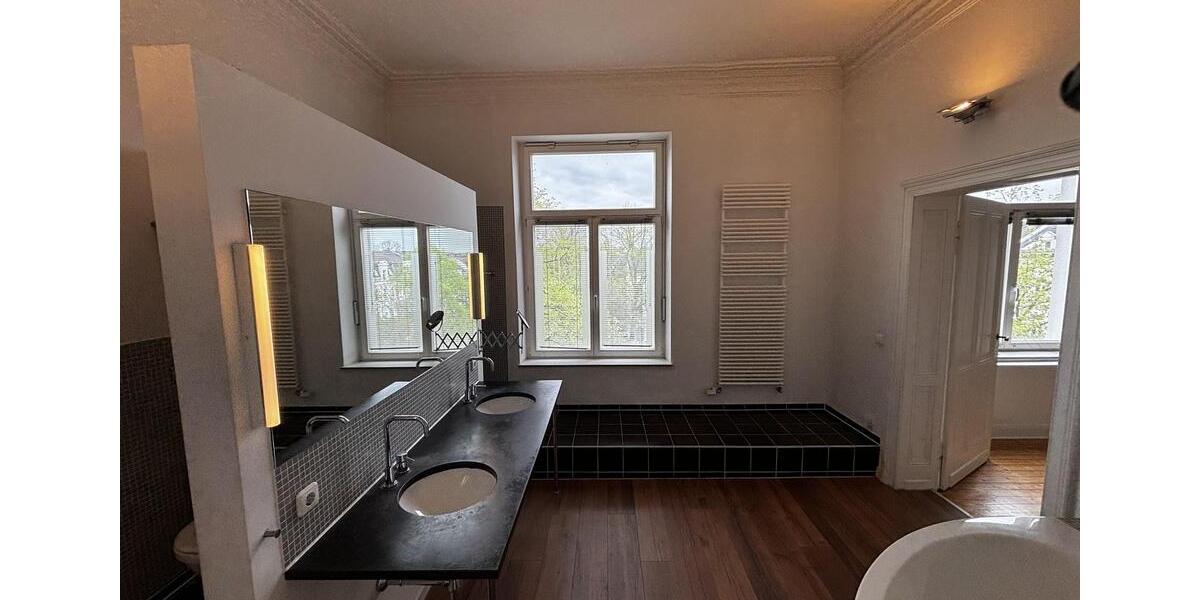 Etagenwohnung Aachen Aachen-Mitte - 4.5 Zimmer, 140 m&sup2;, 1.890&euro; | Angebot:25986118