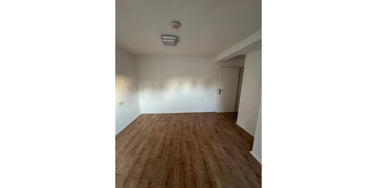 Dachgeschoßwohnung Würselen - 3 Zimmer, 65 m&sup2;, 680&euro; | Angebot:25903447