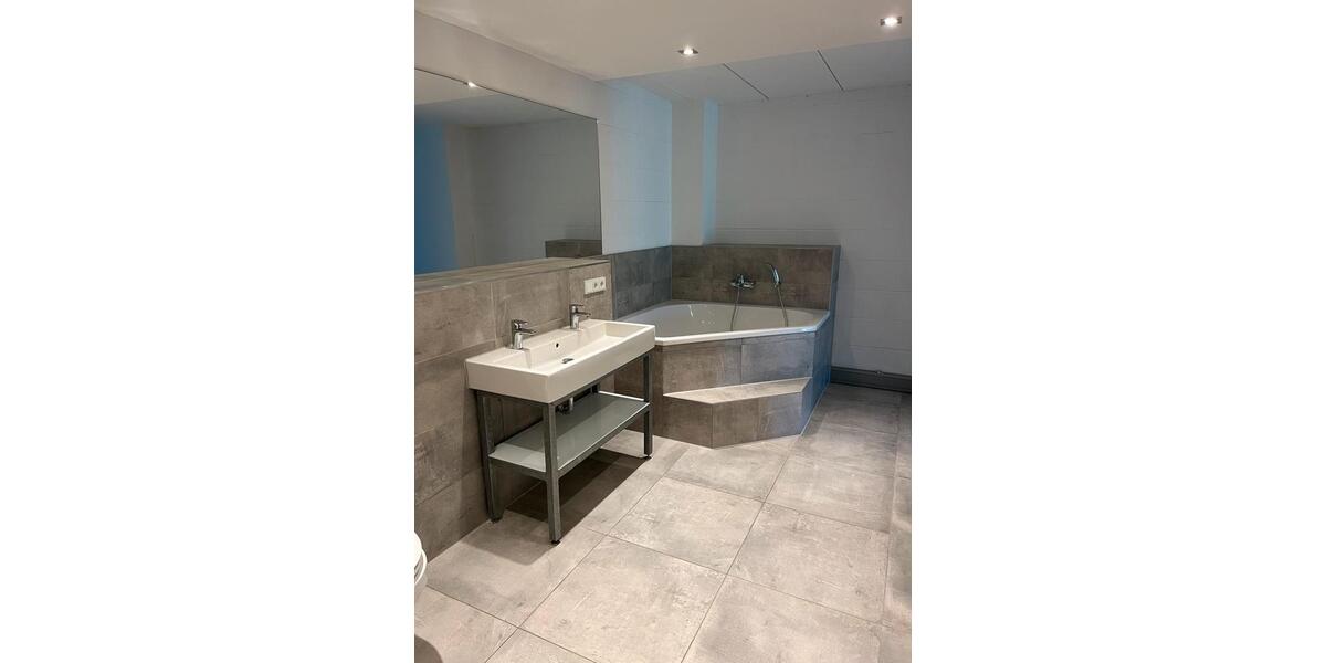 Erdgeschoßwohnung Hürth - 2.5 Zimmer, 150 m&sup2;, 2.320&euro; | Angebot:26552517